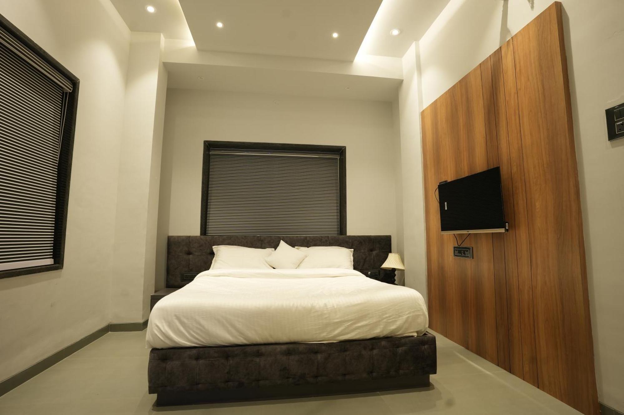 Hotel Mountain View Nashik Εξωτερικό φωτογραφία